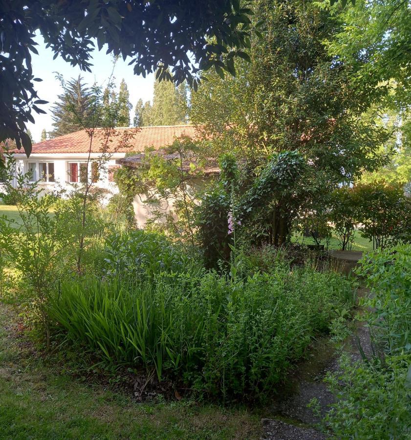 La Gisiere, Chambres D'Hotes Challans Exteriör bild