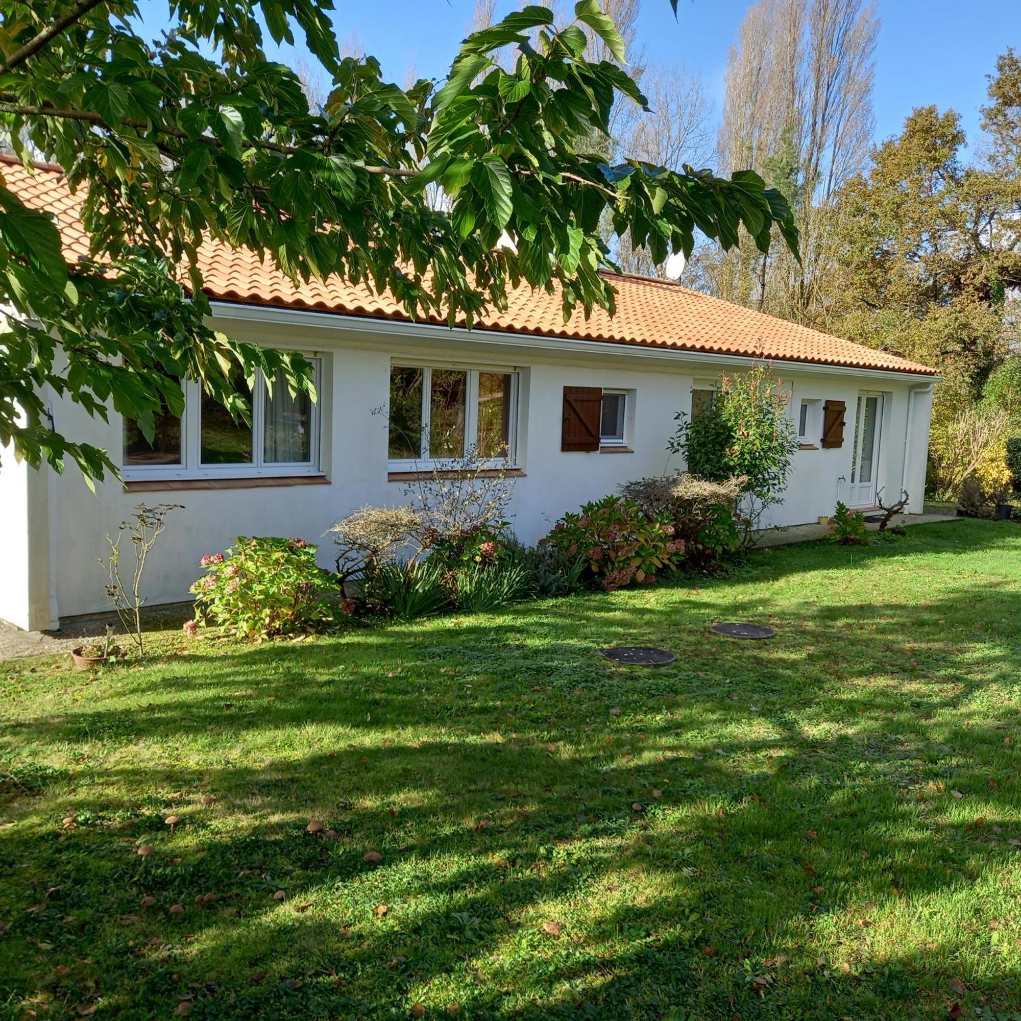 La Gisiere, Chambres D'Hotes Challans Exteriör bild